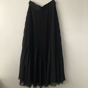 Aritzia Twirl Skirt